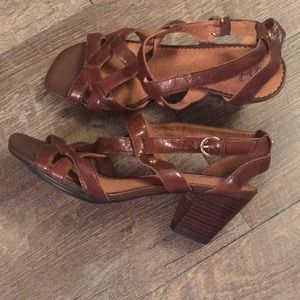 Indigo sandal by Clark’s  Euc